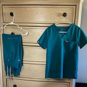 Figs Teal Scrub Set
